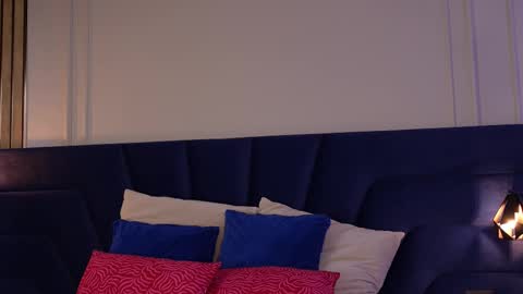 Kylie  online show from September 10, 7:53 am