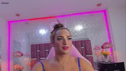 Kylie online show from November 11, 5:53 am