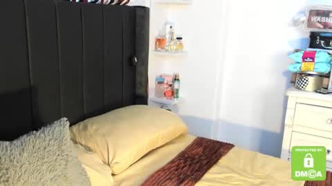 kylie white boobs online show from November 12, 3:14 pm