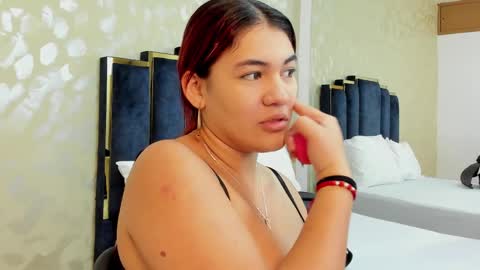 Kylie online show from April 8, 11:13 am