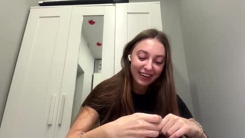 Selena online show from February 27, 10:30 am