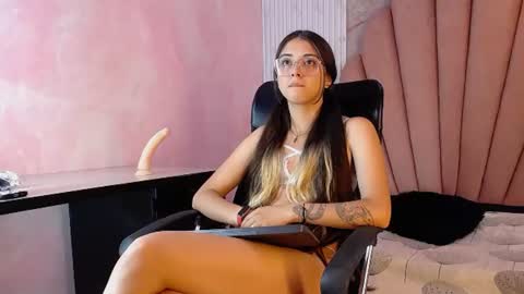 kyomi_hunt online show from June 15, 3:42 am