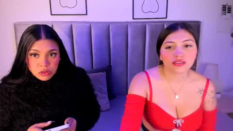 Emily  Laila  online show from November 28, 1:40 pm