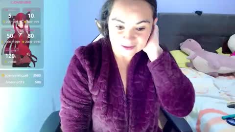 Kyra online show from June 6, 7:03 am
