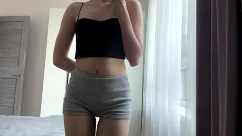 Kira online show from June 10, 2:05 pm