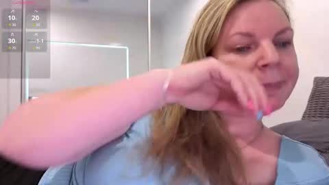 l4dyc4pricorn76 online show from April 23, 1:35 am