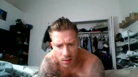 lacrioxcum18 online show from March 6, 4:17 pm