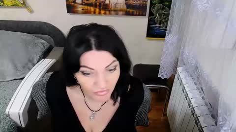 lady_boom_ online show from December 1, 6:39 pm