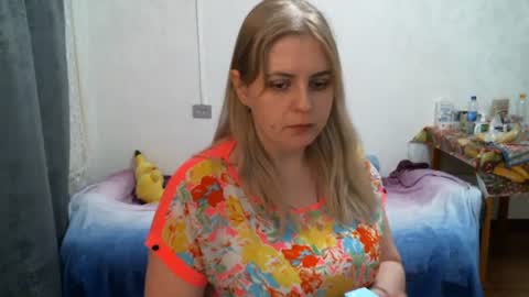 lady cute cat29 online show from March 1, 1:18 pm