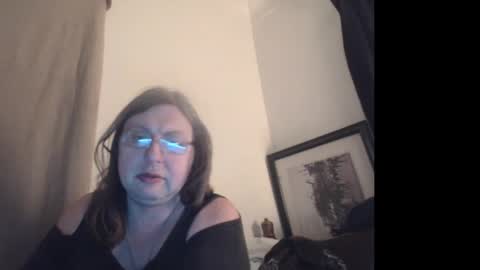 Delilah-Catherine online show from February 12, 9:20 am