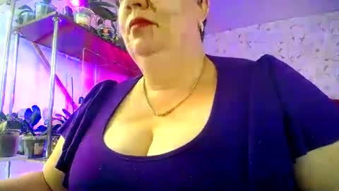 Lady Gloria online show from July 21, 11:45 am