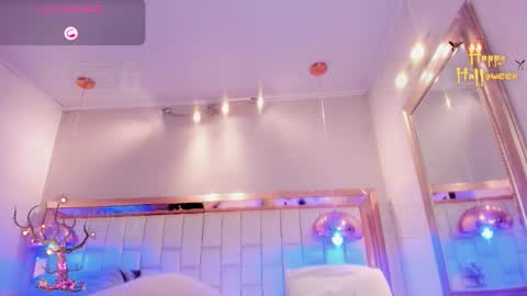    online show from October 28, 9:27 pm