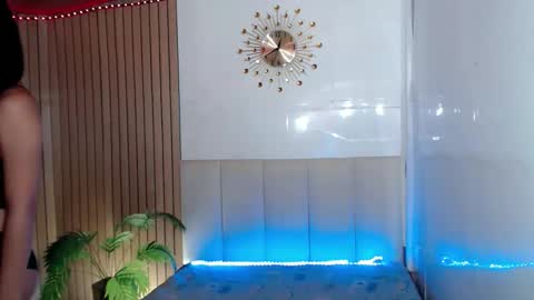   online show from December 2, 8:07 pm