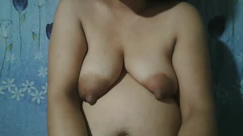 lady_love063 online show from February 15, 10:21 pm