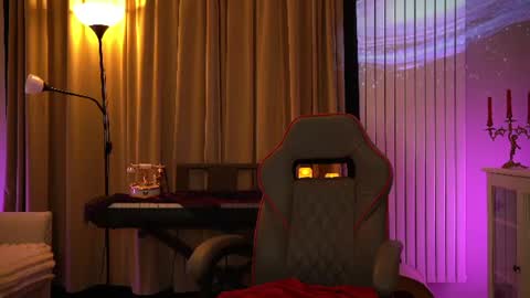 lady_nicolett online show from June 27, 2:39 am