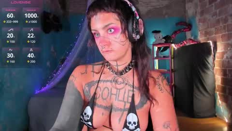 Mia online show from October 13, 6:54 pm