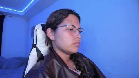  Lady  online show from February 28, 3:43 am