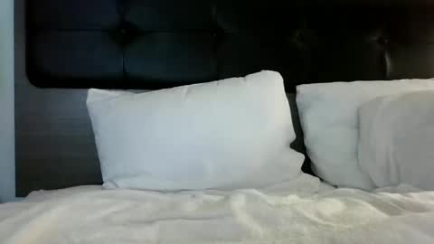 Snapshot of ladycinnabon chatting on February 27, 4:02 am Stephanie online show from February 27, 4:02 am