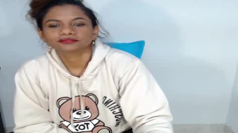 lady online show from February 17, 4:44 am