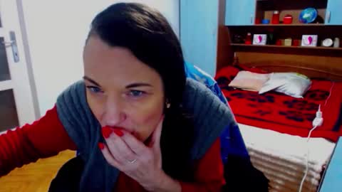 LadyLHoty online show from February 3, 6:45 pm