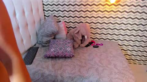 LADY  online show from February 21, 1:03 pm