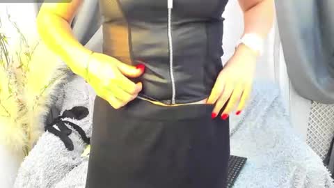 ladysexyx online show from June 12, 4:28 pm
