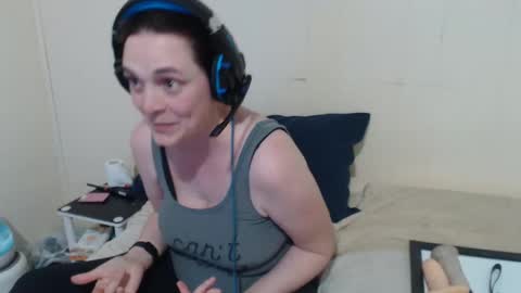 LadySlate online show from February 2, 4:59 am