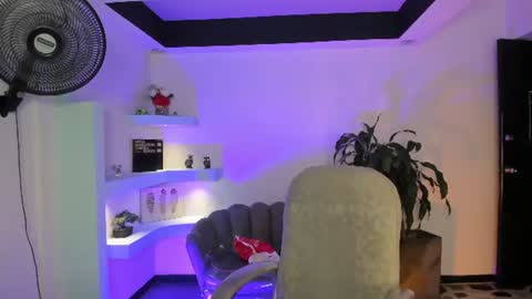 Lady  online show from July 29, 4:01 am