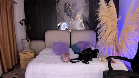 Lady  online show from July 2, 3:44 am