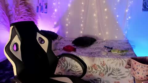 Lady  online show from May 17, 2:54 am