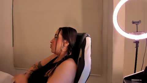Lady  online show from June 22, 3:25 am