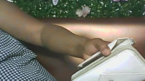 Snapshot of ladyxsnakes chatting on October 15, 10:38 am LadyXSnakes online show from October 15, 10:38 am