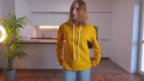 laelneizer online show from June 11, 2:53 am
