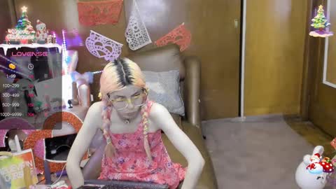 Skinnygirl online show from February 27, 12:36 am