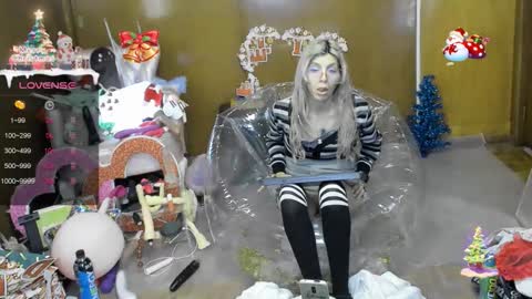 Skinnygirl online show from December 20, 11:12 pm