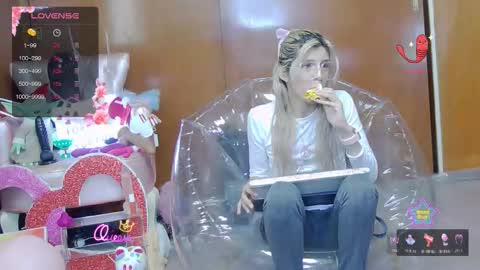 Skinnygirl online show from January 15, 10:40 pm