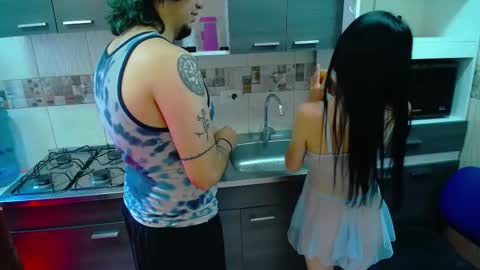 laia_and_damian online show from November 15, 1:13 pm