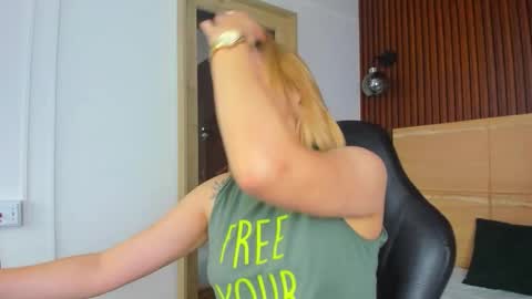 L A I A online show from January 8, 1:17 pm