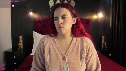 Laia  online show from November 15, 1:24 pm