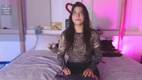 lailaasher online show from June 5, 1:12 am