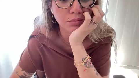 lailayourangel online show from January 8, 6:03 pm