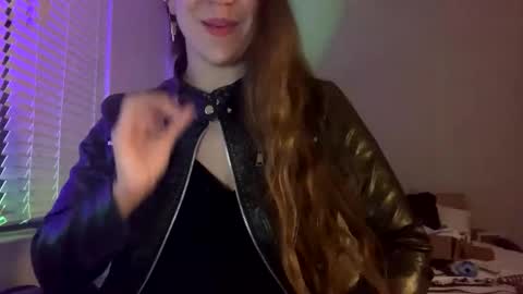 Lainey online show from February 12, 6:17 am