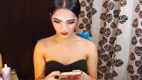 YoungMisstresslaira not into cheap online show from December 29, 9:41 pm