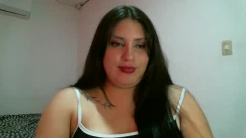 laura gomez online show from February 24, 8:25 pm