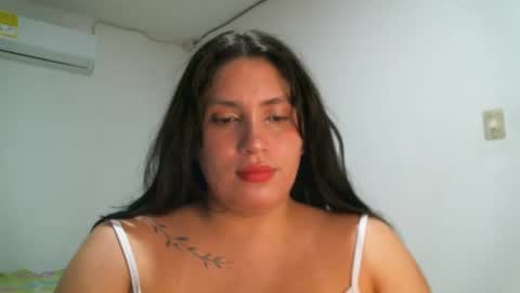 laura gomez online show from February 11, 4:11 am