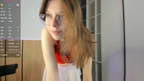 Julia online show from November 9, 8:22 pm