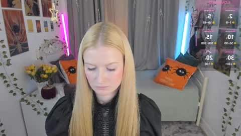 Laly online show from October 28, 4:30 pm