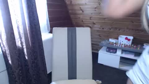 LaMadrina006 online show from May 8, 8:42 am