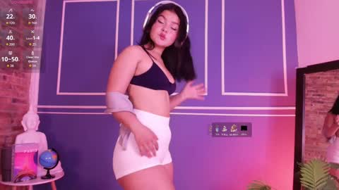 Snapshot of lana_beket_ chatting on October 18, 12:20 pm Lana online show from October 18, 12:20 pm