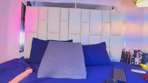 Vanessa  online show from June 12, 12:15 pm